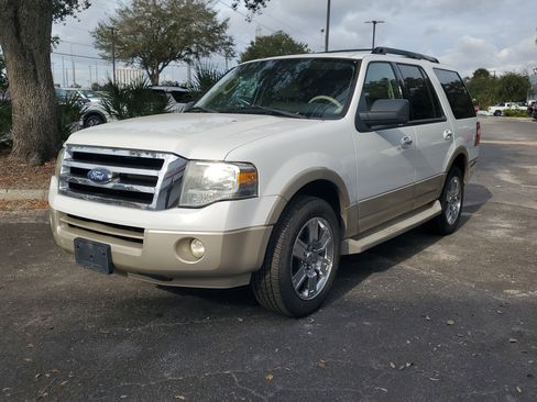 Used 2010 Ford Expedition Eddie Bauer image 3