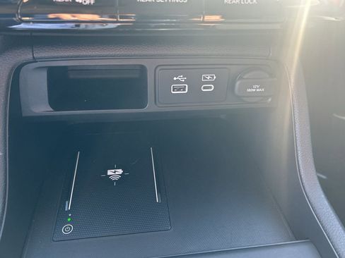 Used 2025 Honda Pilot Elite image 30