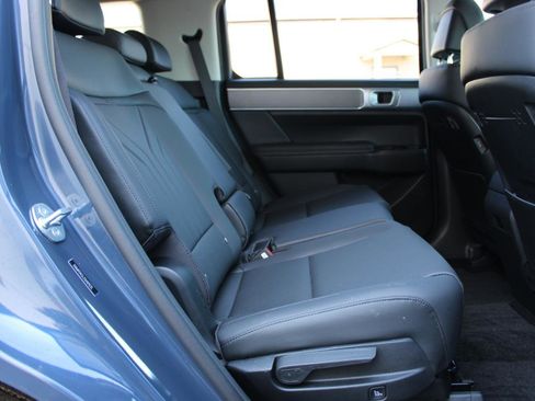 Used 2025 Hyundai Santa Fe SEL image 41