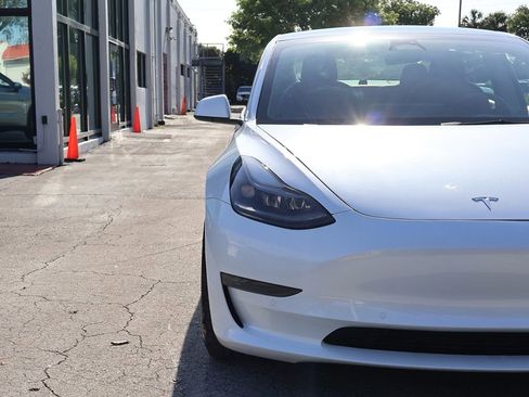 Used 2022 Tesla Model 3 Performance AWD/4WD image 13