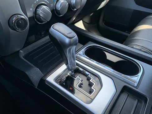 Used 2018 Toyota Tundra SR5 image 27