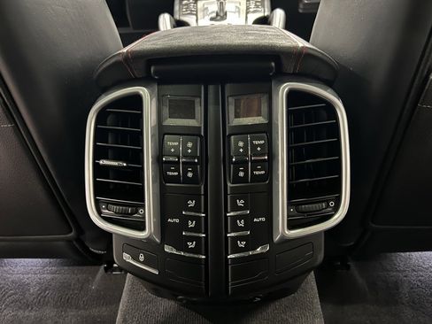 Used 2016 Porsche Cayenne GTS image 44