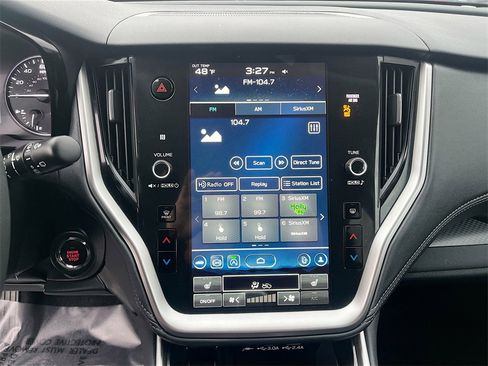 Used 2025 Subaru Outback Premium w/ Popular Package #1A image 14