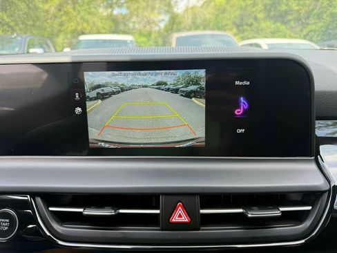Used 2025 Kia Seltos S FWD image 7