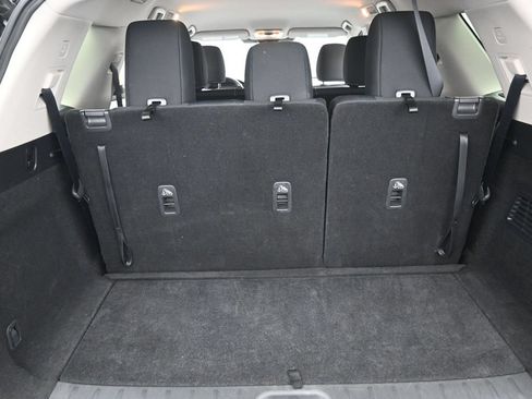 Used 2025 Nissan Pathfinder SV AWD/4WD image 22