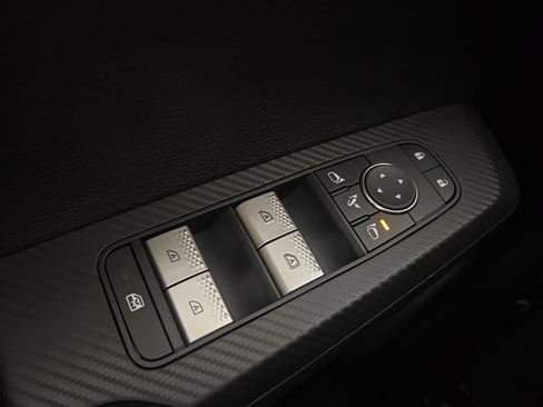 New 2025 Mitsubishi Outlander SE image 27