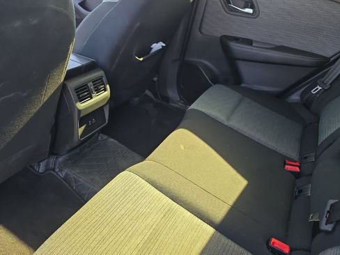 Used 2023 Nissan Rogue SV FWD image 5