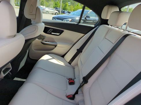 Used 2025 Mercedes-Benz C 300 Sedan image 13
