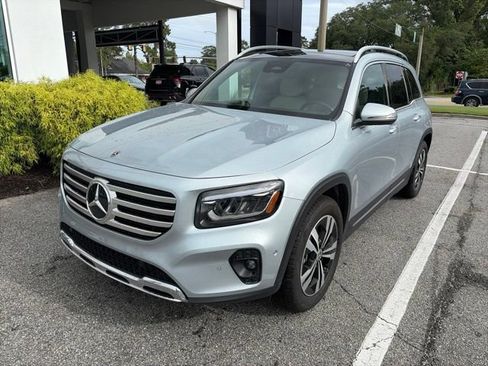 Used 2026 Mercedes-Benz GLB 250 image 2