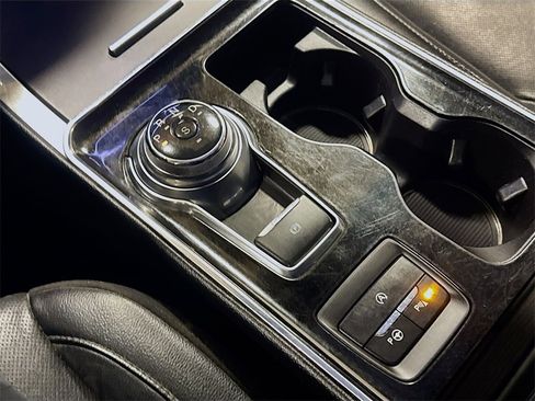 Used 2019 Ford Edge Titanium w/ Equipment Group 301A image 20