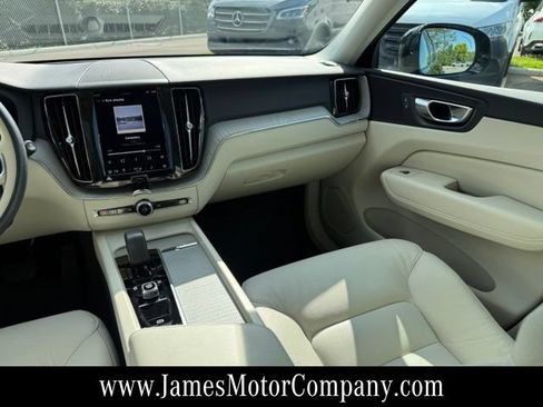 Used 2024 Volvo XC60 B5 Plus w/ Protection Package Premier AWD/4WD image 18
