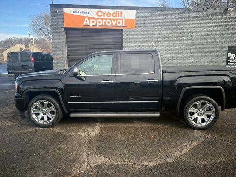 Used 2015 Scion FR-S image 2