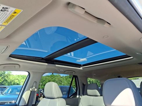 Used 2025 Honda Pilot Touring image 15