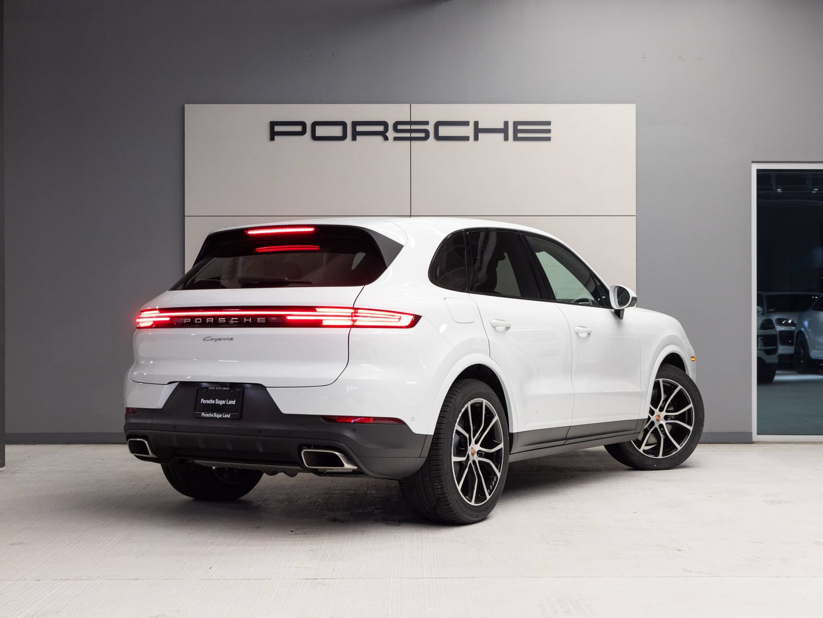 Certified 2026 Porsche Cayenne AWD/4WD image 7