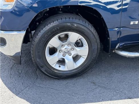 Used 2019 RAM 1500 Big Horn RWD image 12
