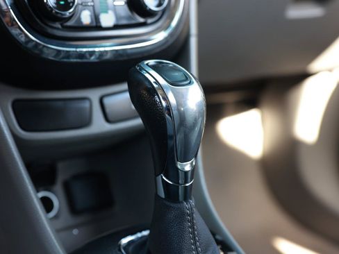 Used 2013 Buick Encore Leather FWD image 40