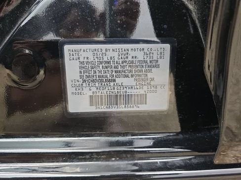 Used 2025 Nissan Versa S w/ Trunk Package FWD image 32