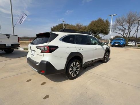 Used 2025 Subaru Outback Limited image 8