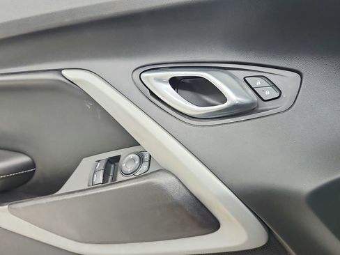 Used 2018 Chevrolet Camaro SS image 30