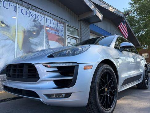 Used 2018 Porsche Macan GTS AWD/4WD image 7