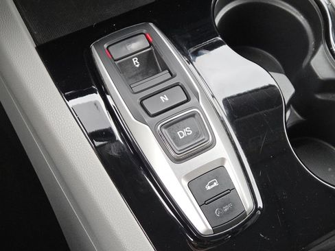 Used 2016 Honda Pilot Touring image 34