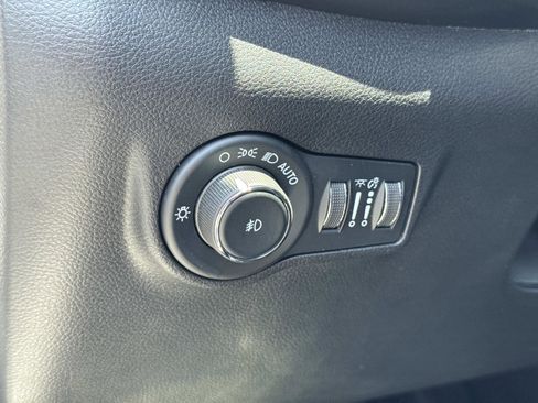 Certified 2022 Jeep Compass Latitude FWD image 20