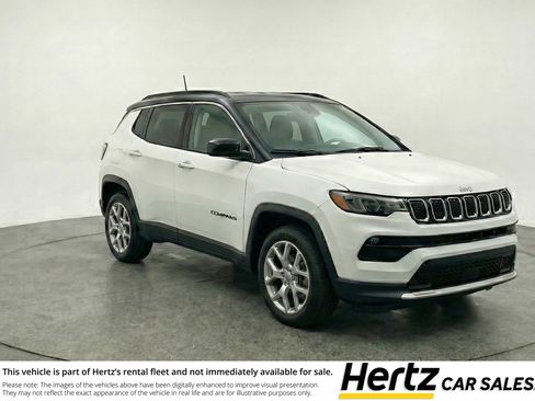 Used 2025 Jeep Compass Limited image 1