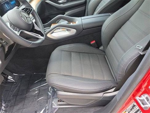 Used 2025 Mercedes-Benz GLS 450 4MATIC image 25