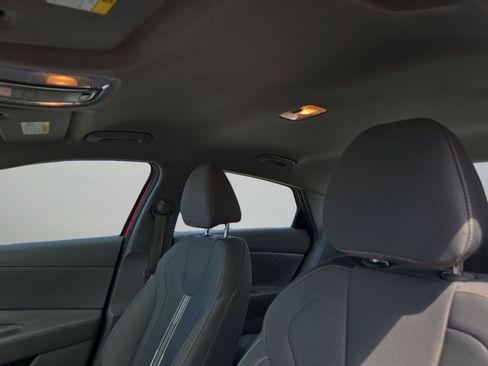 Certified 2023 Hyundai Elantra SEL FWD image 24