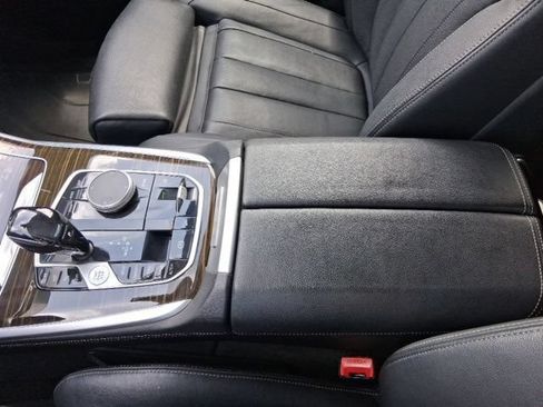 Used 2019 BMW X7 xDrive40i w/ Premium Package AWD/4WD image 40