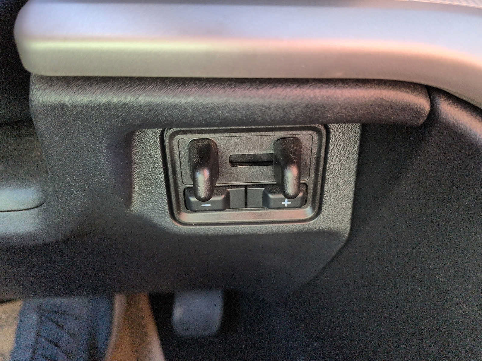 Certified 2025 Ford Expedition Active AWD/4WD image 18