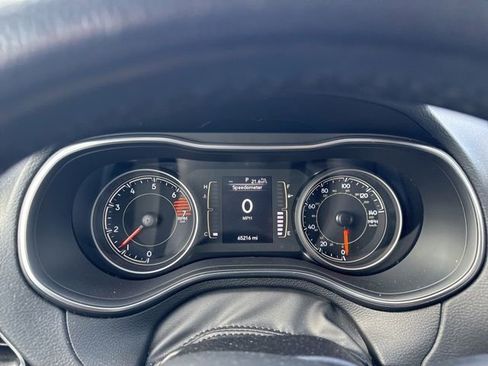 Used 2021 Jeep Cherokee Latitude Plus AWD/4WD image 5