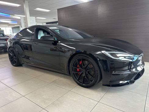 Used 2026 Tesla Model S Plaid AWD/4WD image 3