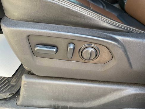 Used 2022 Chevrolet Silverado 3500 High Country image 18