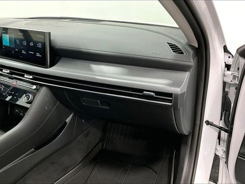 New 2026 BMW X1 xDrive28i w/ Convenience Package image 18