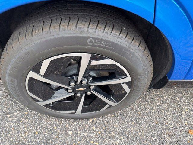 Used 2024 Chevrolet Equinox EV LT FWD image 15