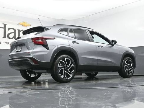 New 2026 Chevrolet Trax RS w/ Sunroof Package FWD image 11