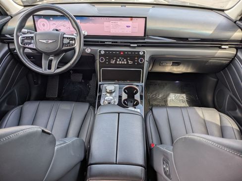 Used 2025 Genesis GV80 2.5T Standard AWD/4WD image 32