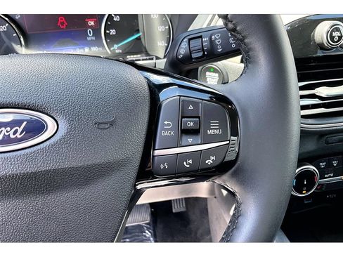 Used 2022 Ford Escape SEL FWD image 12
