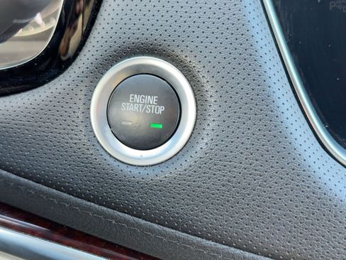 Used 2019 Cadillac XT5 Premium Luxury image 24