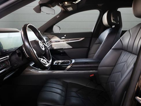 Used 2024 BMW i7 M70 AWD/4WD image 40