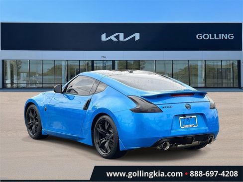 Used 2009 Nissan 370Z Touring w/ Sport Pkg image 4