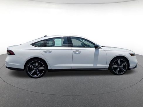 Used 2026 Honda Accord SE image 6