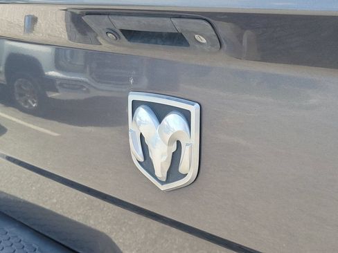 Used 2017 RAM 1500 Big Horn RWD image 9