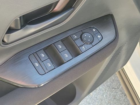 New 2026 Nissan Kicks S image 22