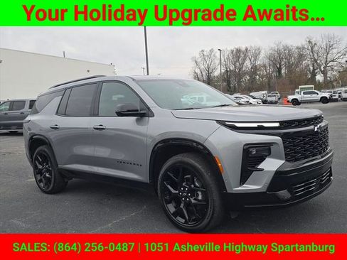 Certified 2024 Chevrolet Traverse RS w/ LPO, Floor Liner Package image 2