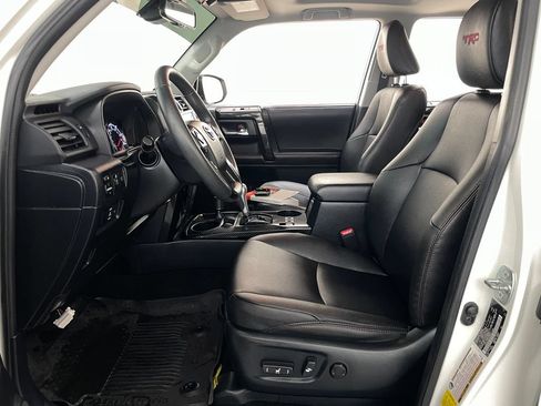 Used 2022 Toyota 4Runner TRD Off-Road Premium w/ Moonroof Package AWD/4WD image 9
