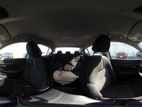 Used 2025 Nissan Sentra SV image 41