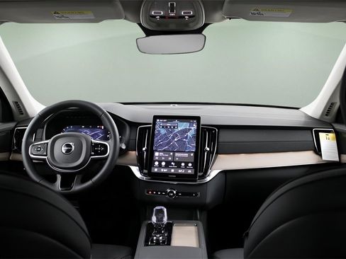 New 2025 Volvo XC90 T8 Plus w/ Protection Package Premier image 27