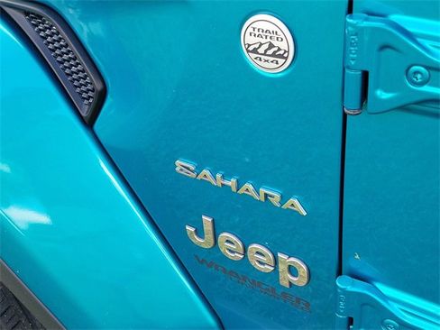 Used 2019 Jeep Wrangler Unlimited Sahara image 8